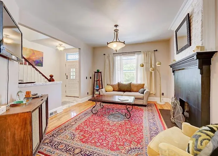 Victorian Manor 1 Mile From Downtown Denver!