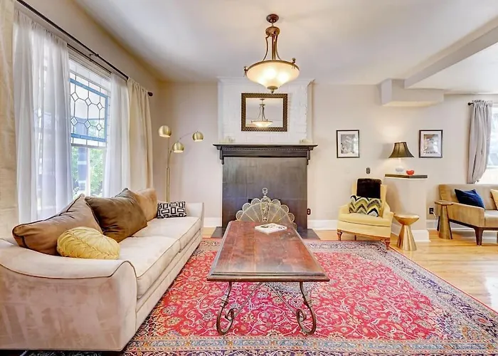 Victorian Manor 1 Mile From Downtown Denver!