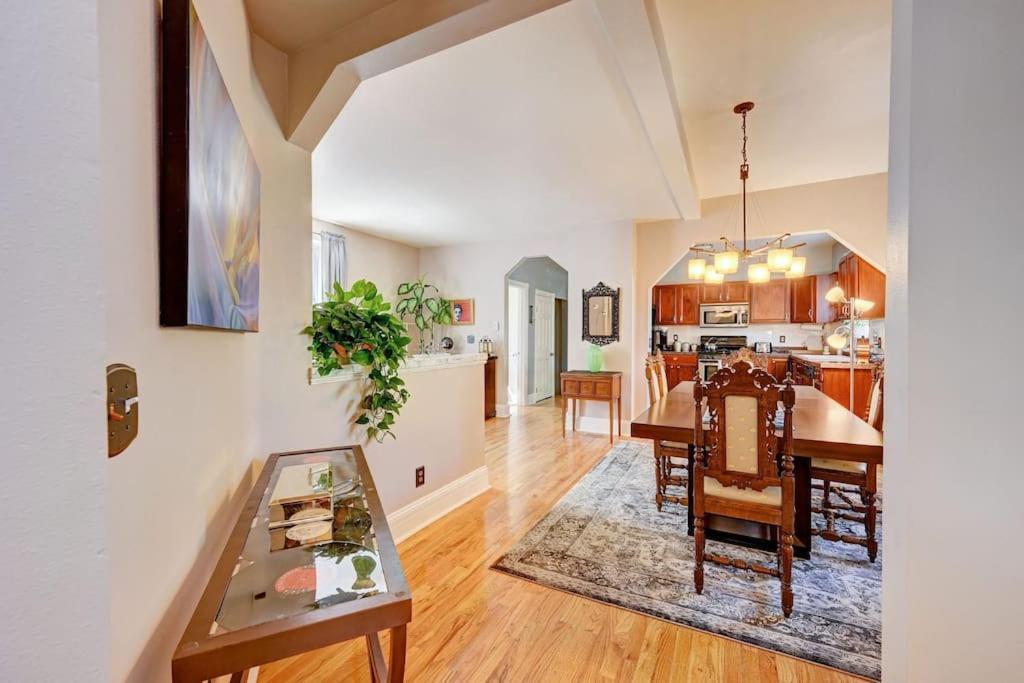 Victorian Manor 1 Mile From Downtown Denver! Hébergement de vacances